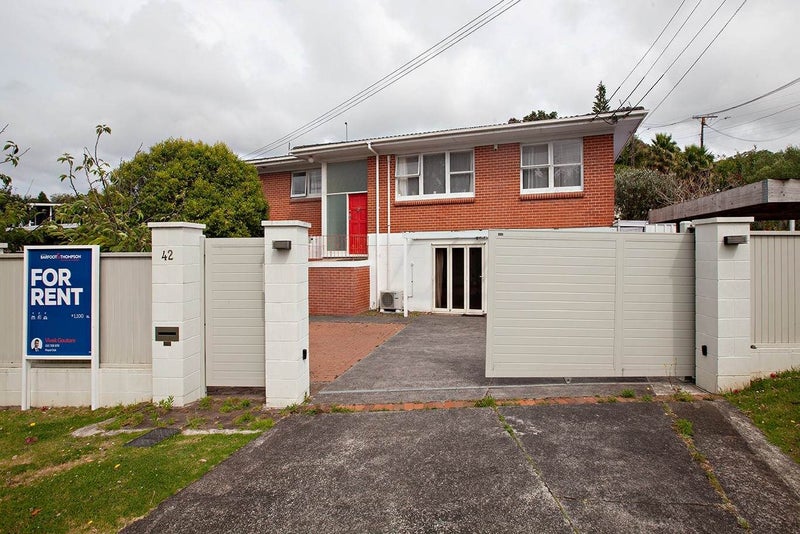 42 Frederick Street, Hillsborough, Auckland - Carousel 1