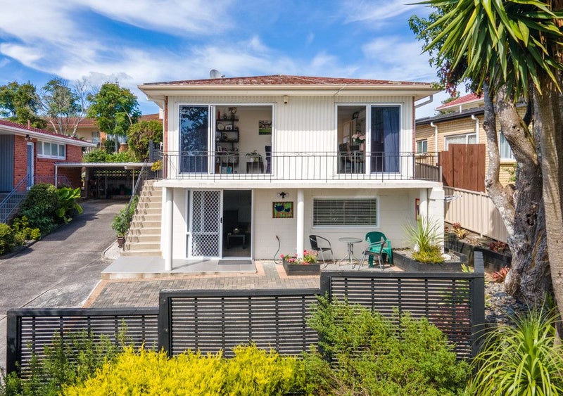 1/5 Kayeleen Place, Howick, Auckland - Carousel 1