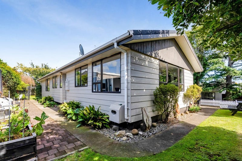 11B Wicklow Place, Bell Block, New Plymouth - Carousel 2