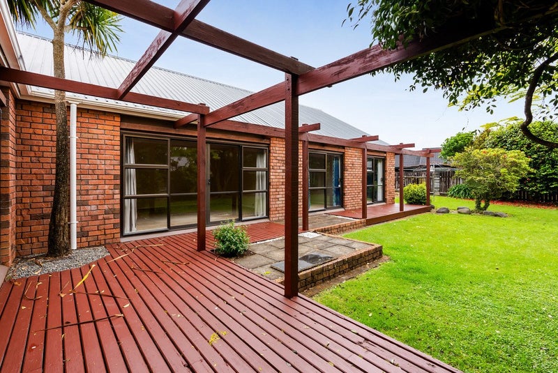 3 Elder Grove, Whalers Gate, New Plymouth - Carousel 23