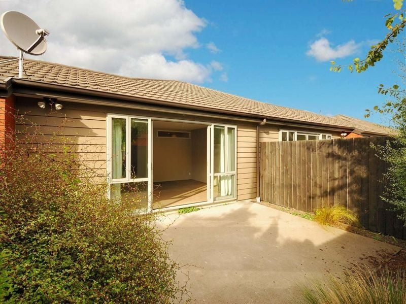 4/18 Goldsmith Place, Waltham, Christchurch - Carousel 2