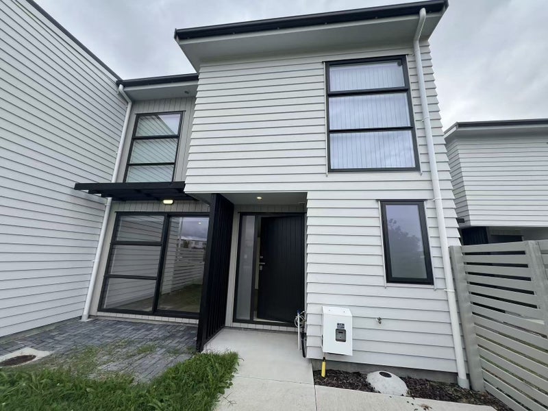 27 Karikari Crescent, Takanini, Auckland - Carousel 1