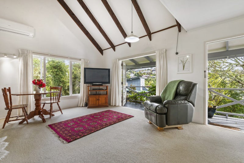 2/52 Saddleback Rise, Murrays Bay, Auckland - Carousel 2