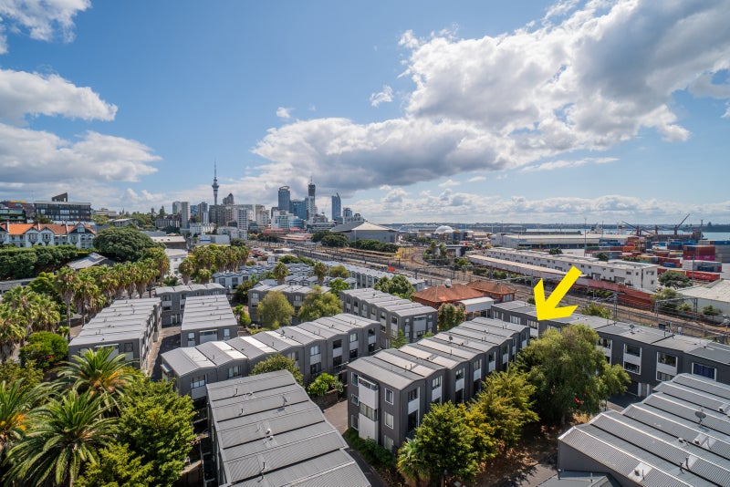 16 Sudbury Terrace, Parnell, Auckland - Carousel 1