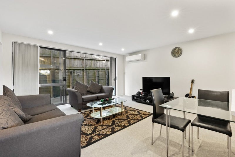 5/15 Wyllie Road, Papatoetoe, Auckland - Carousel 1