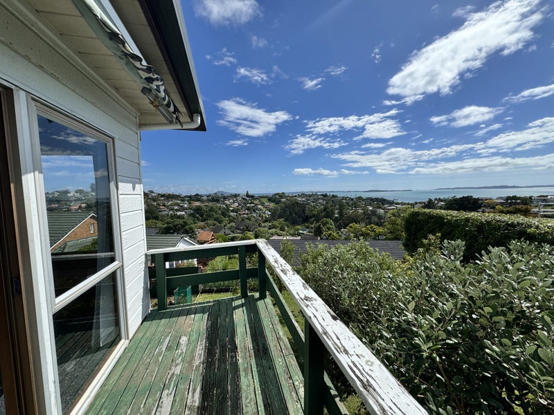 12 Mellons Bay Road, Howick, Auckland - Carousel 1