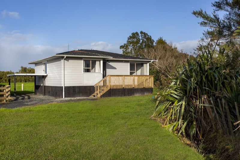 42A Parakai Avenue, Parakai, Helensville - Carousel 2