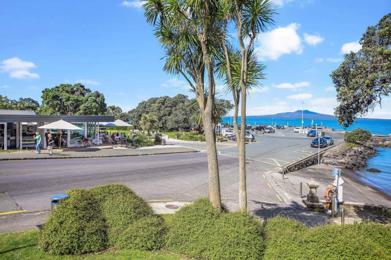 2/16 Huron Street, Takapuna, Auckland - Carousel 13