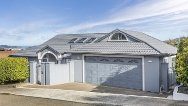 27 Satara Crescent, Khandallah, Wellington - Carousel 1