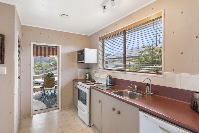 262A Rosetta Road, Raumati Beach, Paraparaumu - Carousel 2