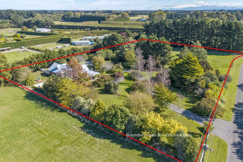 31 Whitewood Crescent, Christchurch - Carousel 1