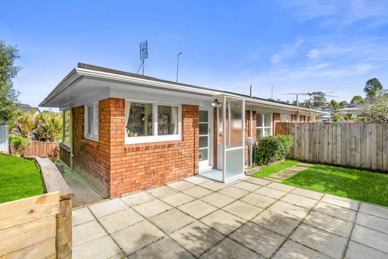 2/55 Ayton Drive, Totara Vale, Auckland - Carousel 1