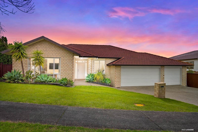 7 Soljans Place, Flat Bush, Auckland - Carousel 1