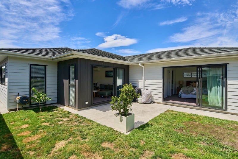 9 Martha Turnell Crescent, Manor Park, Lower Hutt - Carousel 17