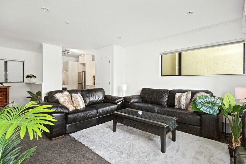 4/7 Raroa Road, Hutt Central, Lower Hutt - Carousel 2