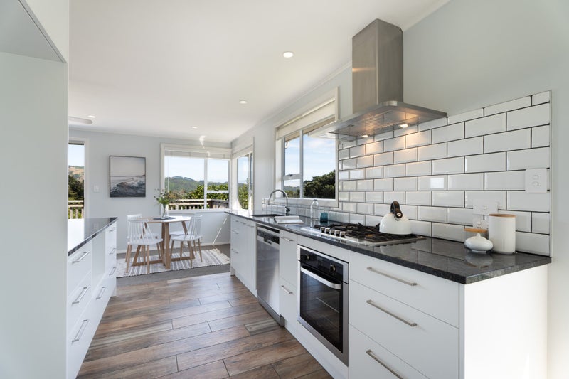 26 Sievers Grove, Cannons Creek, Porirua - Carousel 2