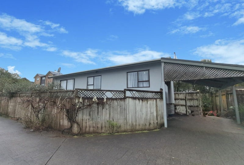 1/133 View Road, Sunnyvale, Auckland - Carousel 1