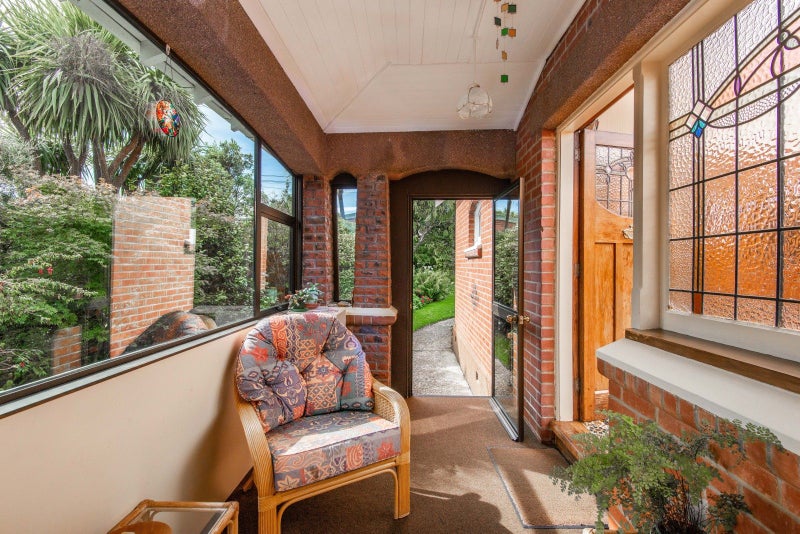 6 Grandview Crescent, Opoho, Dunedin - Carousel 2