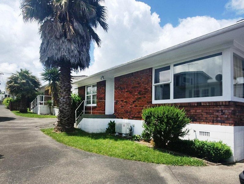 2/12 Walter Street, Hauraki, Auckland - Carousel 1