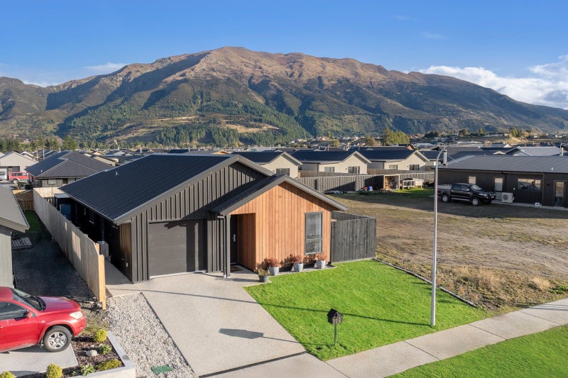 12 Guthrie Street, Lake Hawea - Carousel 1