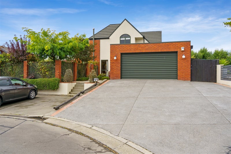 6 Croftfield Place, Westmorland, Christchurch - Carousel 2