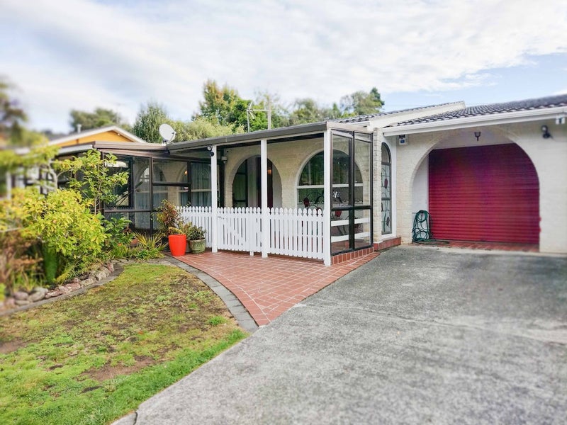 28B Marlborough Street, Silverstream, Upper Hutt - Carousel 1
