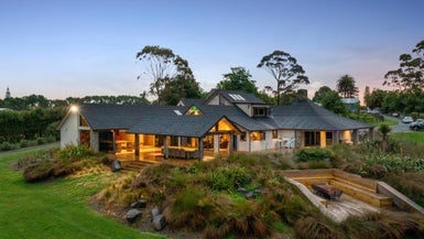 255 Clifton Road, Howick - Carousel 1