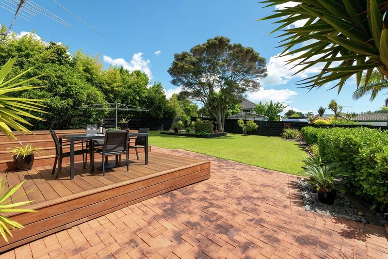 11 Towra Place, Botany Downs, Auckland - Carousel 16