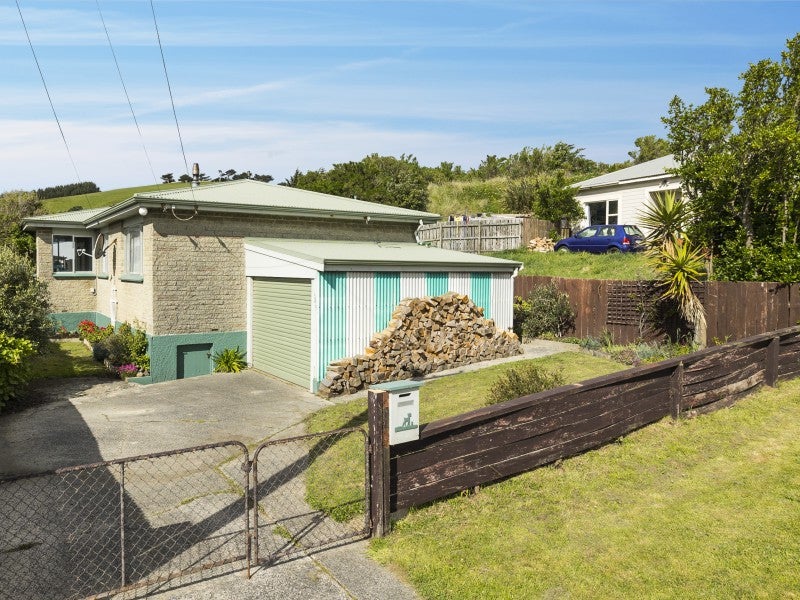 349 Tomahawk Road, Ocean Grove, Dunedin - Carousel 1