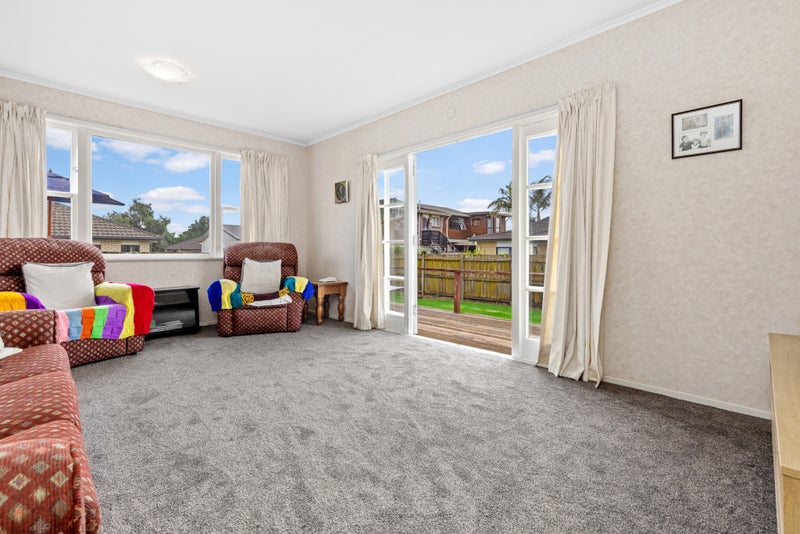 13 Miro Road, Mangere Bridge, Auckland - Carousel 2