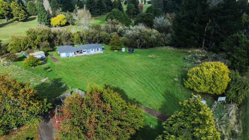 600 Raetihi Ohakune Road, Ohakune - Carousel 1