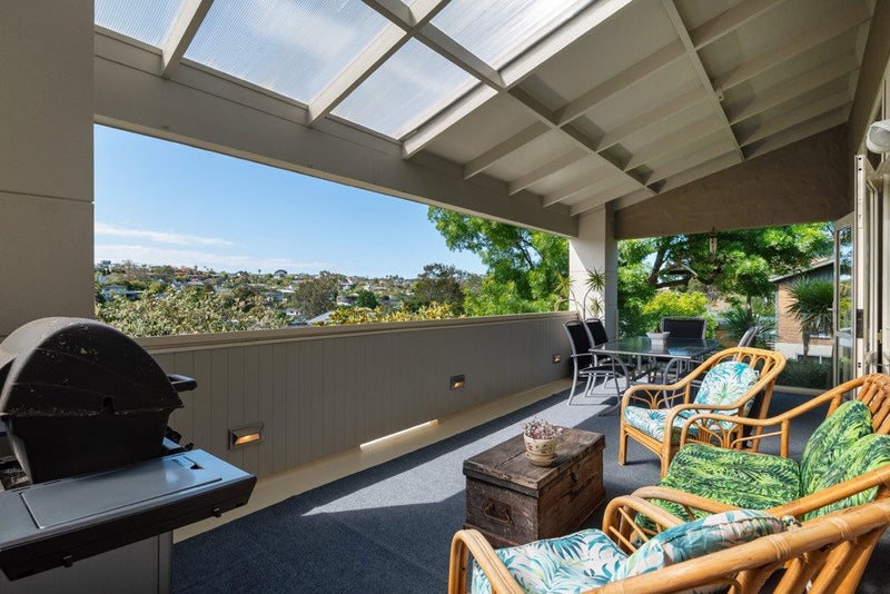 38 Saddleback Rise, Murrays Bay, Auckland - Carousel 2