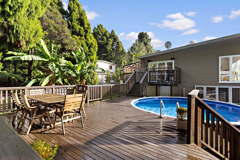 7 Rauhuia Crescent, Parau, Auckland - Carousel 2