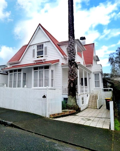 2/4 Amiria Street, Saint Marys Bay, Auckland - Carousel 1
