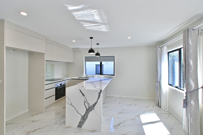 13 Sandra Avenue, Otara, Auckland - Carousel 2