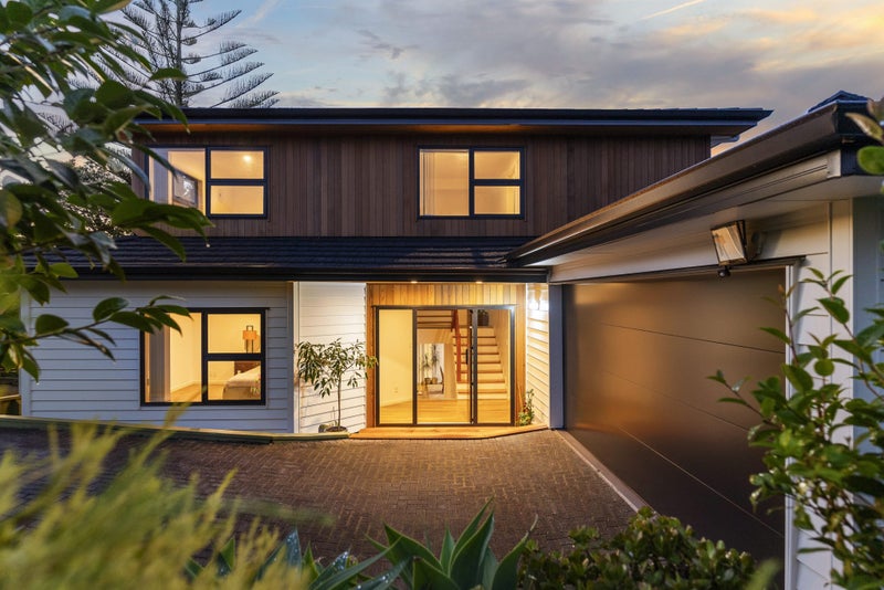 42C Redwing Street, Browns Bay, Auckland - Carousel 2