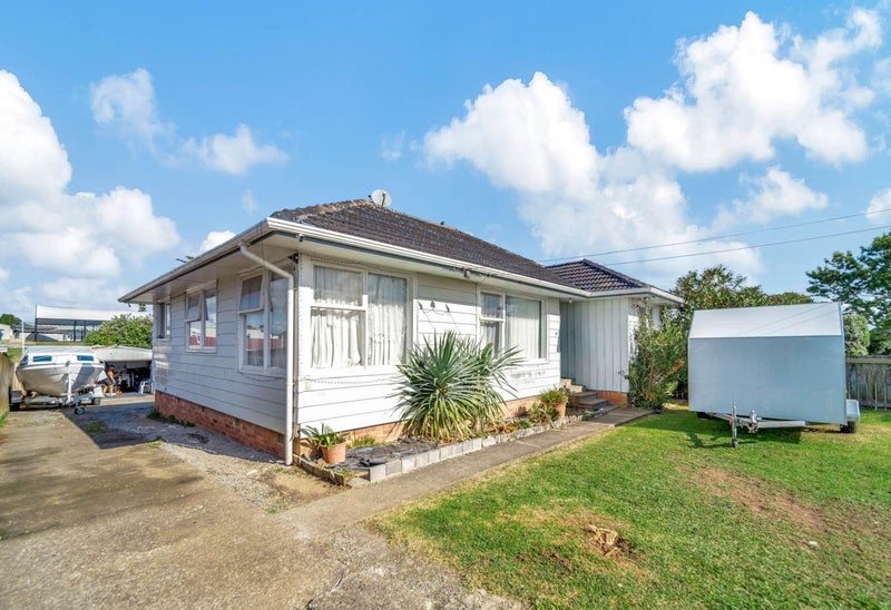 25 Raglan Street, Mangere East, Auckland - Carousel 2