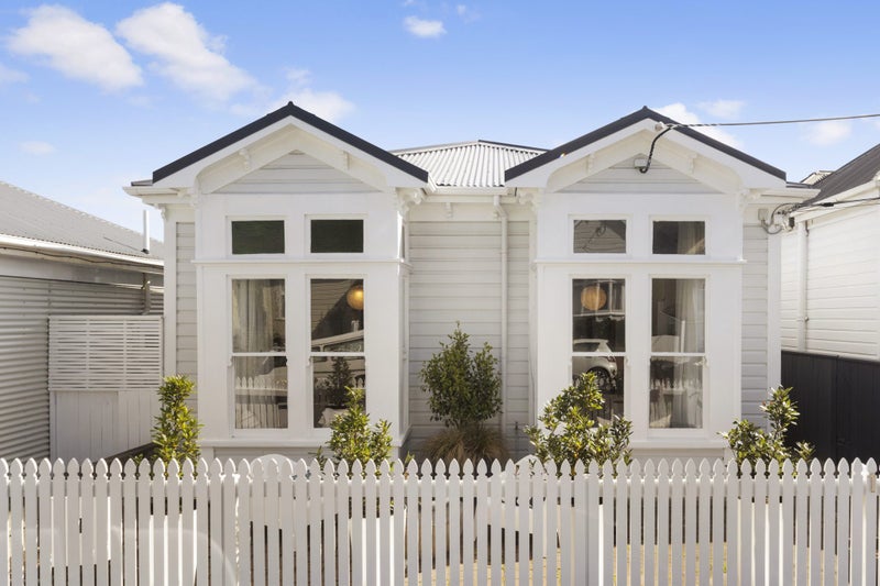 18 Porritt Avenue, Mount Victoria, Wellington - Carousel 1