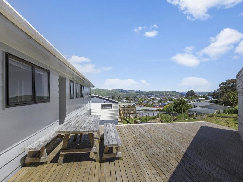 27 Sombrero View, Ascot Park, Porirua - Carousel 2