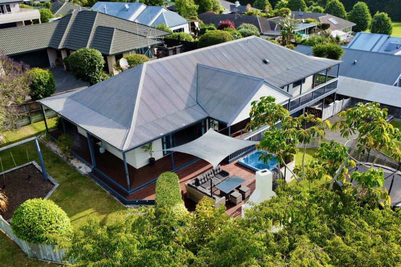 10 Kaimai View Drive, Ohauiti, Tauranga - Carousel 1