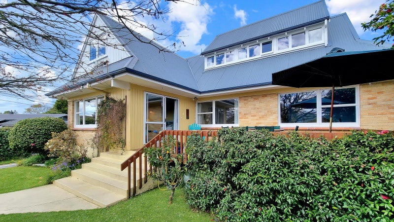 7 Mahana Place, Springfield, Rotorua - Carousel 1