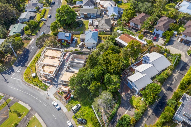 15 Hogans Road, Glenfield, Auckland - Carousel 2
