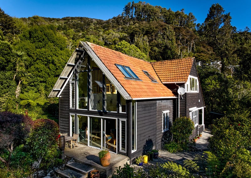 41 Kotari Road, Days Bay, Lower Hutt - Carousel 2