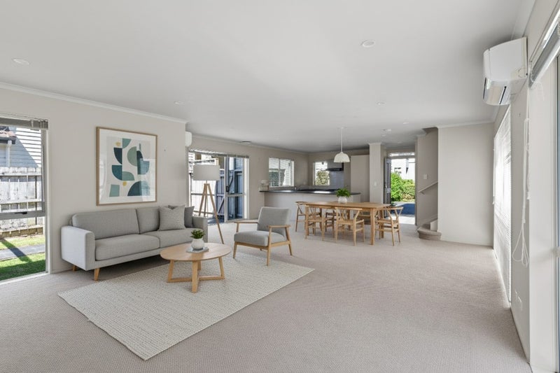 10 Sires Parkway, Takanini, Auckland - Carousel 1