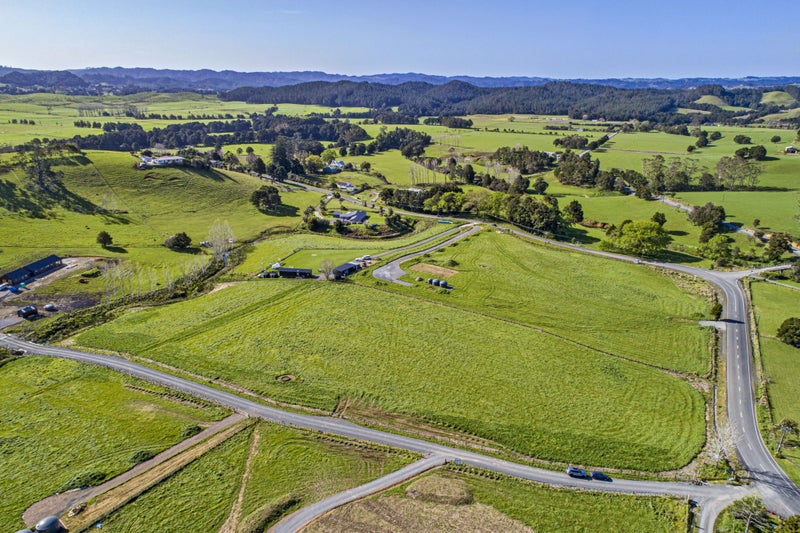 2 Cranston Lane, WHAREORA - Carousel 9