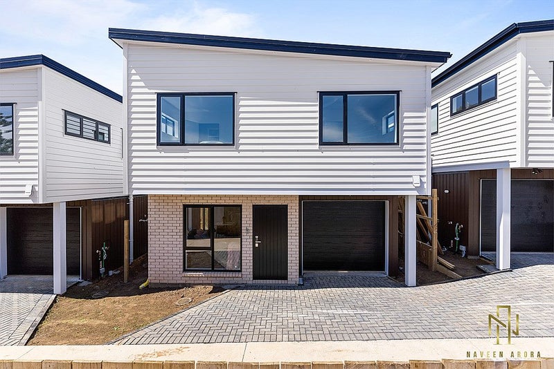 451D Massey Road, Mangere East, Auckland - Carousel 1