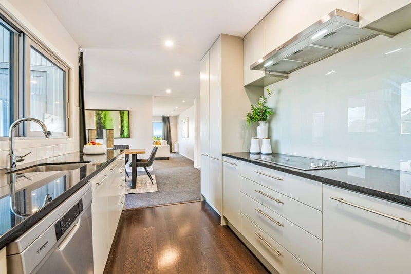 44 Grenada Avenue, Forrest Hill, Auckland - Carousel 2