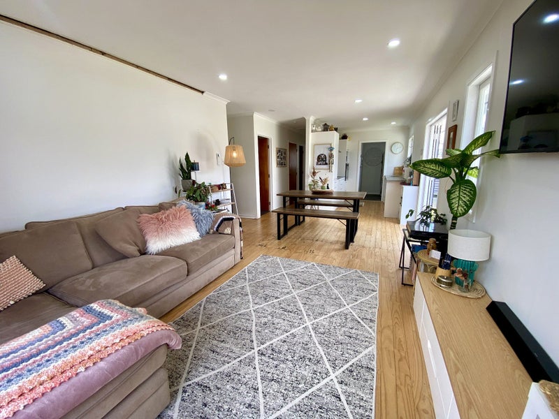43A Taikata Road, Te Atatu Peninsula, Auckland - Carousel 2