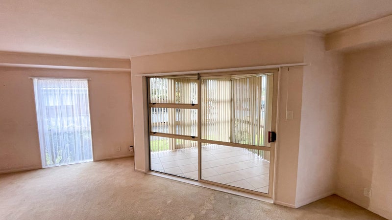 1/379 Blockhouse Bay Road, Blockhouse Bay, Auckland - Carousel 11