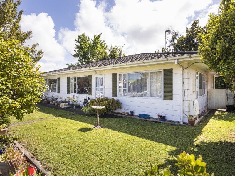 2A Highbury Avenue, Highbury, Palmerston North - Carousel 1